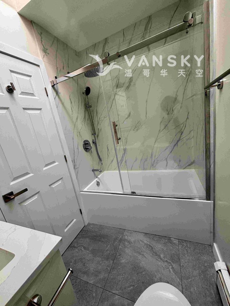 260628065303_10. Upstairs Bathroom Full.JPG